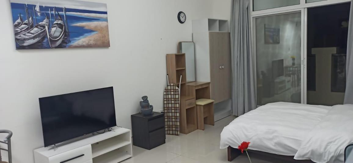 Cozy Rooms And Small Partitions For Men Guests In 迪拜 外观 照片